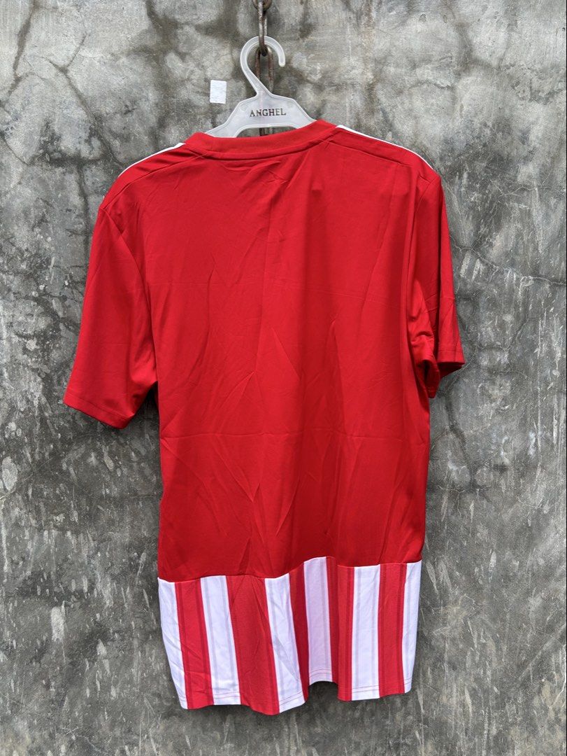 Adidas Stripes 21 Tee (Category: Tshirts & Polo Shirts ) located in Tuguegarao City. Submitted by 2giefinds (Listing ID 1460756571, Image 2). Description: Size: Large Dimes: W:20 x L:39 Condition: Excellent - As new Color Rate: 10/10 Issue: ❌.