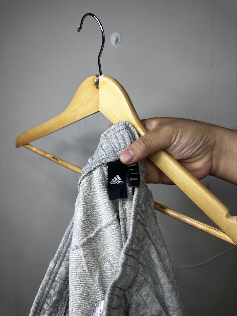 ADIDAS SWEAT SHORT (Category: Shorts) located in Molave. Submitted by thriftmate13 (Listing ID 1460781594, Image 2). Description: .