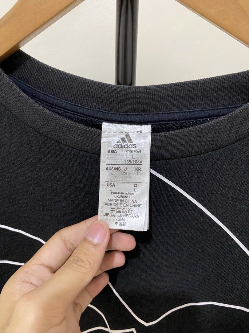 Adidas sweatshirt (Category: Coats, Jackets and Outerwear) located in Marikina City. Submitted by andreioruga (Listing ID 1460800098, Image 2). Description: size: large W 25 | L 28 | SL 24.5 color rate: 9/10 issue: minimal discoloration in ribbings and neckline (not very visible) condition: still good and presentable dm .