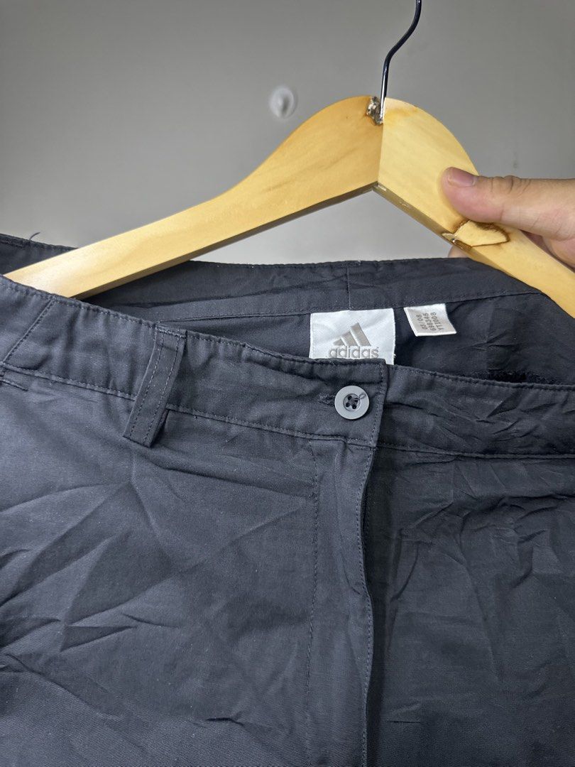 ADIDAS WALK SHORT (Category: Shorts) located in Molave. Submitted by thriftmate13 (Listing ID 1460781992, Image 2). Description: .