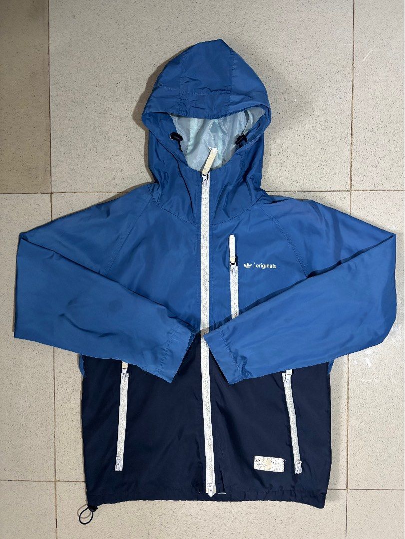 ADIDAS WINDBREAKER (Category: Coats, Jackets and Outerwear) located in Cagayan de Oro. Submitted by thriftcgyph (Listing ID 1460823669, Image 1). Description: ADIDAS WINDBREAKER ₱650 ISSUE FADED PRINTS ON ZIPPER COMPLETE TAGS M ON TAG COLOR RATE: 9/10 L : 21.5 x W: 24.5.