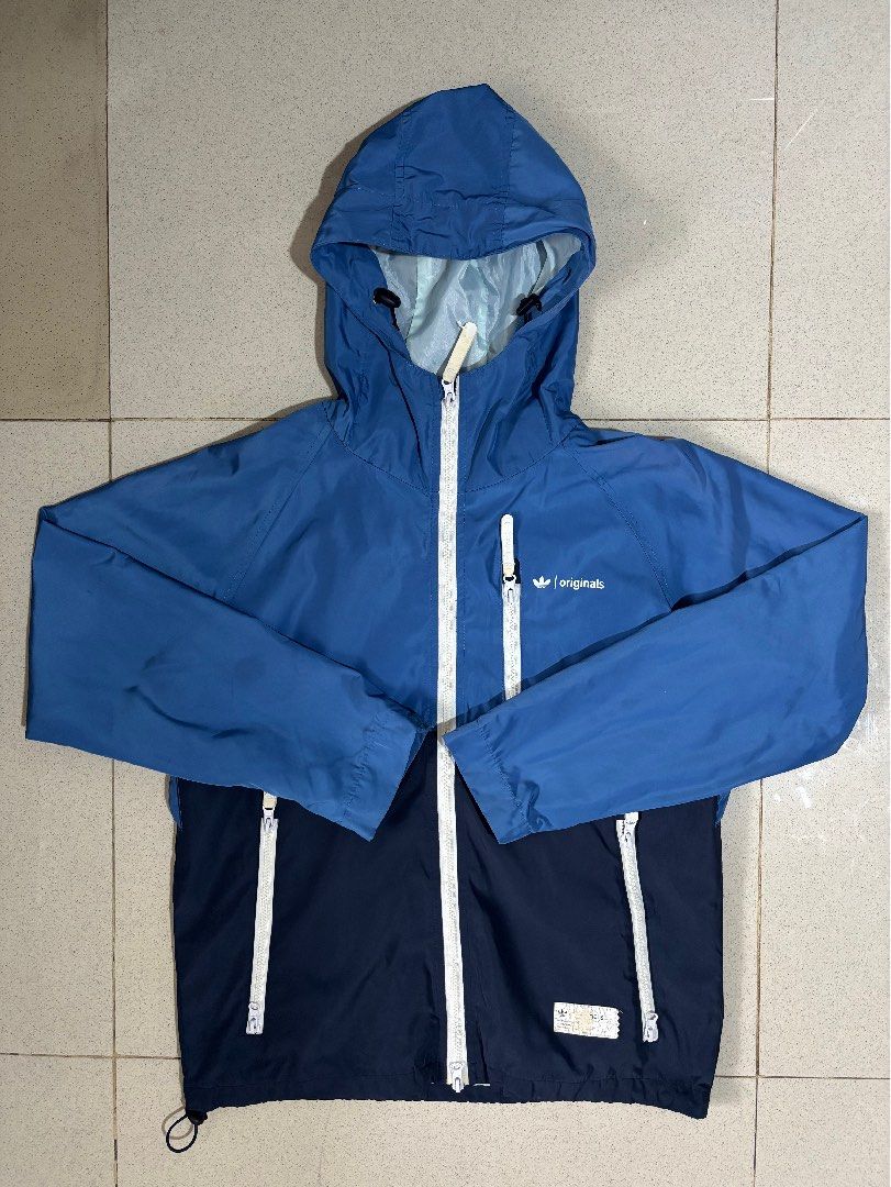 ADIDAS WINDBREAKER (Category: Coats, Jackets and Outerwear) located in Cagayan de Oro. Submitted by thriftcgyph (Listing ID 1460823669, Image 2). Description: ADIDAS WINDBREAKER ₱650 ISSUE FADED PRINTS ON ZIPPER COMPLETE TAGS M ON TAG COLOR RATE: 9/10 L : 21.5 x W: 24.5.