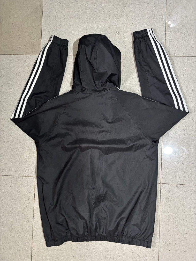 ADIDAS WINDBREAKER (Category: Coats, Jackets and Outerwear) located in Cagayan de Oro. Submitted by thriftcgyph (Listing ID 1460835859, Image 3). Description: ADIDAS WINDBREAKER ₱650 NO ISSUE COMPLETE TAGS XL ON TAG COLOR RATE: 8/10 L : 26.5 x W: 24.