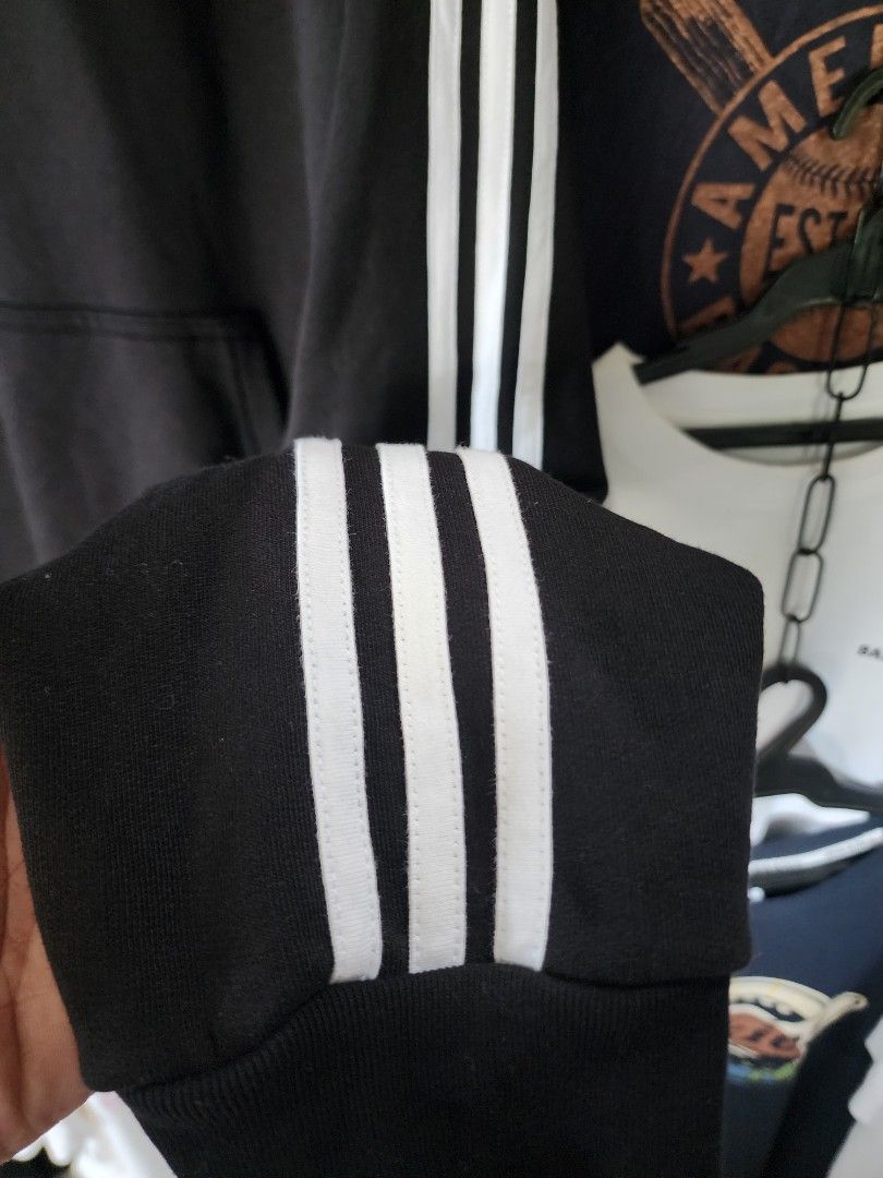 Adidas X Balenciaga pullover hoodie (Category: Coats, Jackets and Outerwear) located in Real. Submitted by raphy2019 (Listing ID 1460768257, Image 3). Description: .