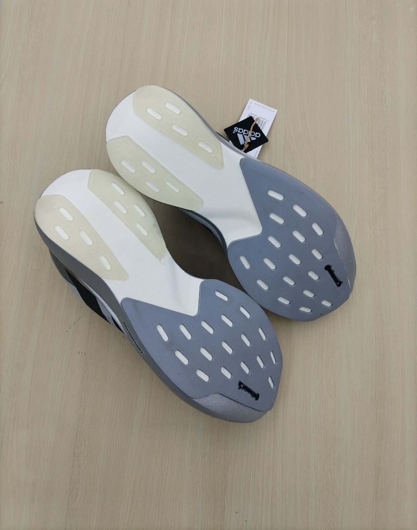 Adizero Evo SL 🥶🥵🛒 (Category: Sneakers) located in Manila. Submitted by josier_181 (Listing ID 1460726784, Image 3). Description: Pm for more details📩 I can provide Cash On Delivery or gcash payment along metro Manila some parts of Luzon other place like province cod or cop Via Lbc, J&t, Jr's. If that's not what's delivered Please return it to the rider. Thank you and Godbless 🙏🙏🙏🙏.