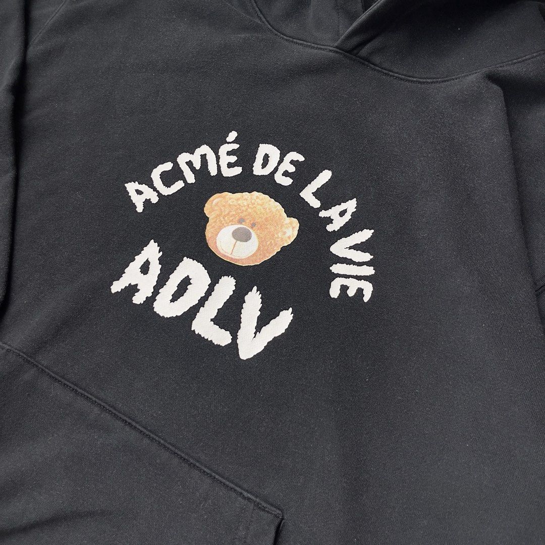 ADLV acme de lavie (Category: Hoodies) located in Tarlac. Submitted by phyllfoshooo (Listing ID 1460779863, Image 3). Description: Dimes: 23 by 27.5 Issue: Minor Hairlines Color rate: 9/10.