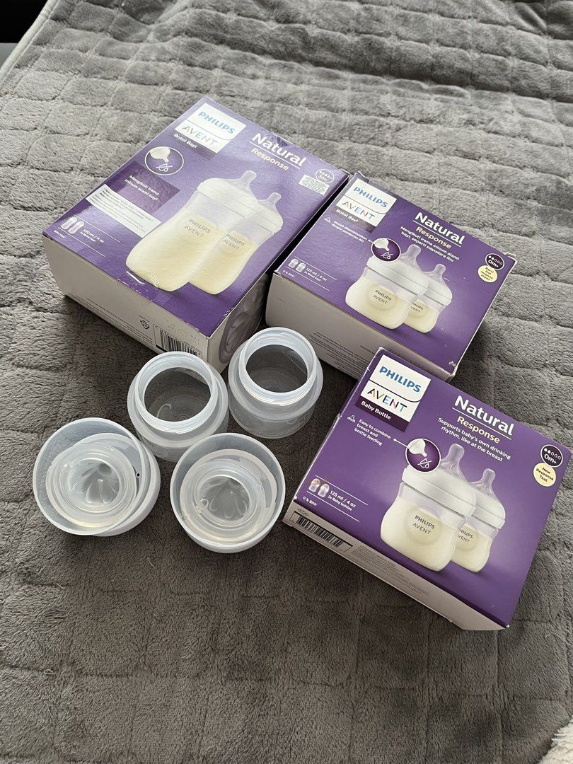 Avent 11oz 2pcs and 4oz 6 pcs (Category: Breastfeeding & Bottle Feeding) located in Quezon City. Submitted by jasely (Listing ID 1460734182, Image 1). Description: 2 lightly used 4oz and 4 brand new 4 oz and 2 brand new 11oz only for 3500.