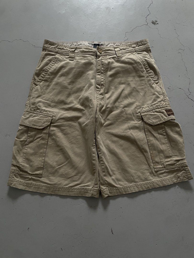 Aeropostale Cargo Baggy Jorts (Category: Shorts) located in Angono. Submitted by i.prayweprosper (Listing ID 1460745988, Image 1). Description: Aeropostale Khaki Cargo Jorts 34" x 23" 14.5" Thighs 13.8" Hem Issue: stains ₱400 STILL NEGO.
