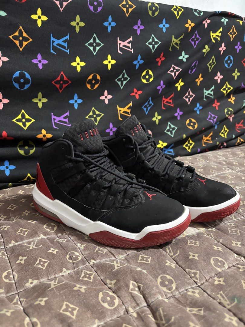 Air Jordan Max Aura 4 (Category: Sneakers) located in Manila. Submitted by mariedanie86502 (Listing ID 1460756648, Image 3). Description: - Bought in Japan - 100% Original & Used only once - Size: US 7 (25 cm) - Colorway: Black/Gym Red/White • Style Code: AQ9084-023 RSF: Nakatambak lang and hindi na nagagamit. PM me for more photos or if you have any questions..