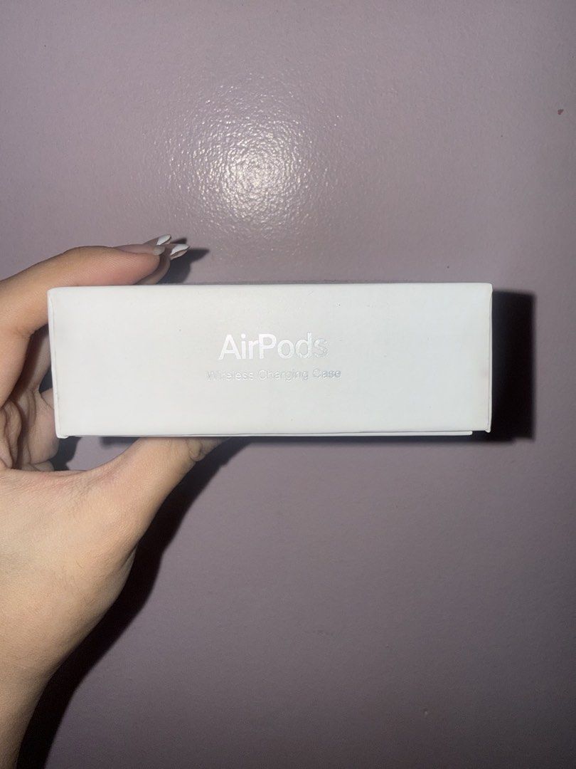 Airpods (Category: Headphones & Headsets) located in Manila. Submitted by silvercat-128745 (Listing ID 1460812723, Image 3). Description: -Apple Airpods 1st gen -Brand new/ unused -Comes with box & chord -Came as a freebie with Ipad I bought -Rfs: extra pair .