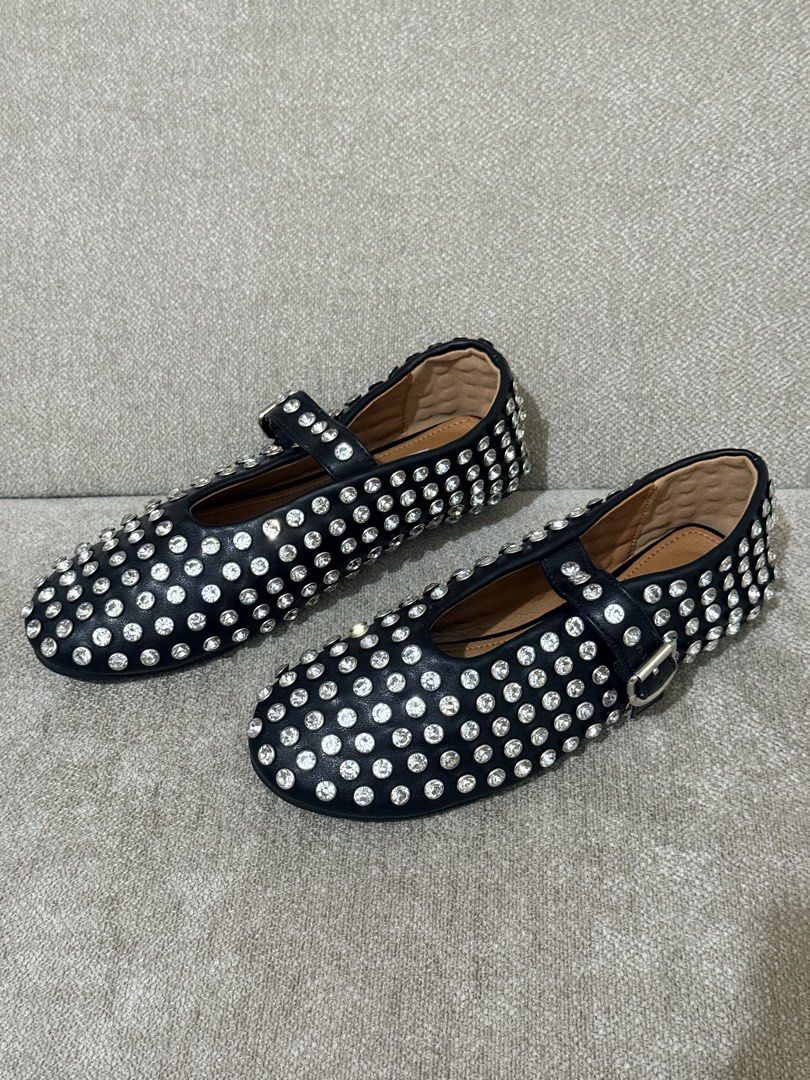 Alaia Embellished Ballet Flat Shoes (Category: Flats & Sandals) located in Quezon City. Submitted by in_vogue (Listing ID 1460750234, Image 2). Description: Brand New Condition Japan Source.