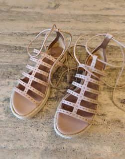 (Category: ) located in . Submitted by lovelabelsph (Listing ID 1460780989, Image 1). Description: .