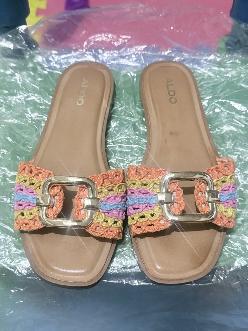 Aldo Slide (Category: Slippers and slides) located in Mandaluyong City. Submitted by sandarah (Listing ID 1460850828, Image 2). Description: Used twice. Rfs: Decluttering.