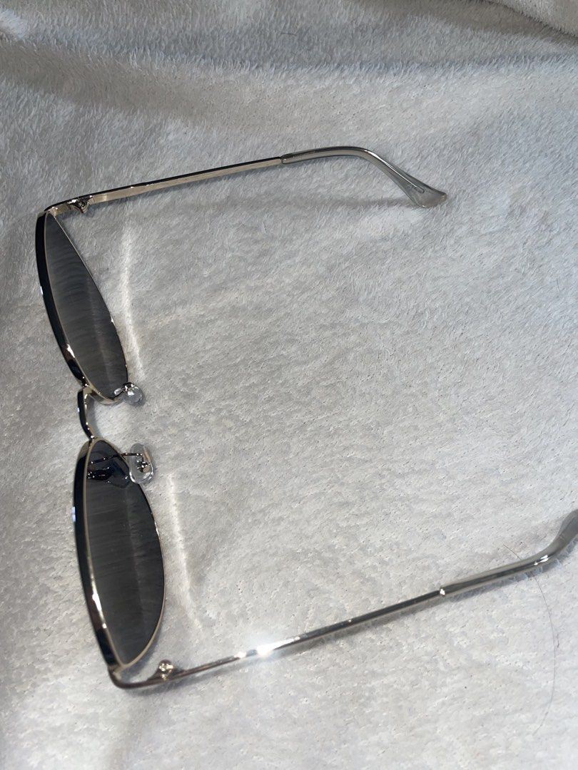 ALDO Sunglasses (Category: Sunglasses & Eyewear) located in Bulacan. Submitted by keytxcx (Listing ID 1460877186, Image 3). Description: - Brand: ALDO - Style: Cat-eye sunglasses - Lens Color: Dark - Features: Stylish, good sun protection, lightweight, comfortable - Ideal for: Everyday use, travel - Preloved - No box - Comfy to wear - Very cutesy - Price is still negotiable!!! - With freebies - RFS: decluttering - Dm me for more Inquiry - Payment