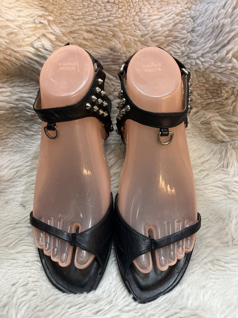 Alexander McQueen❤️ (Category: Sandals) located in Davao. Submitted by joe_rach1 (Listing ID 1460841538, Image 1). Description: Genuine leather Size 7 Japan Missing one studs.