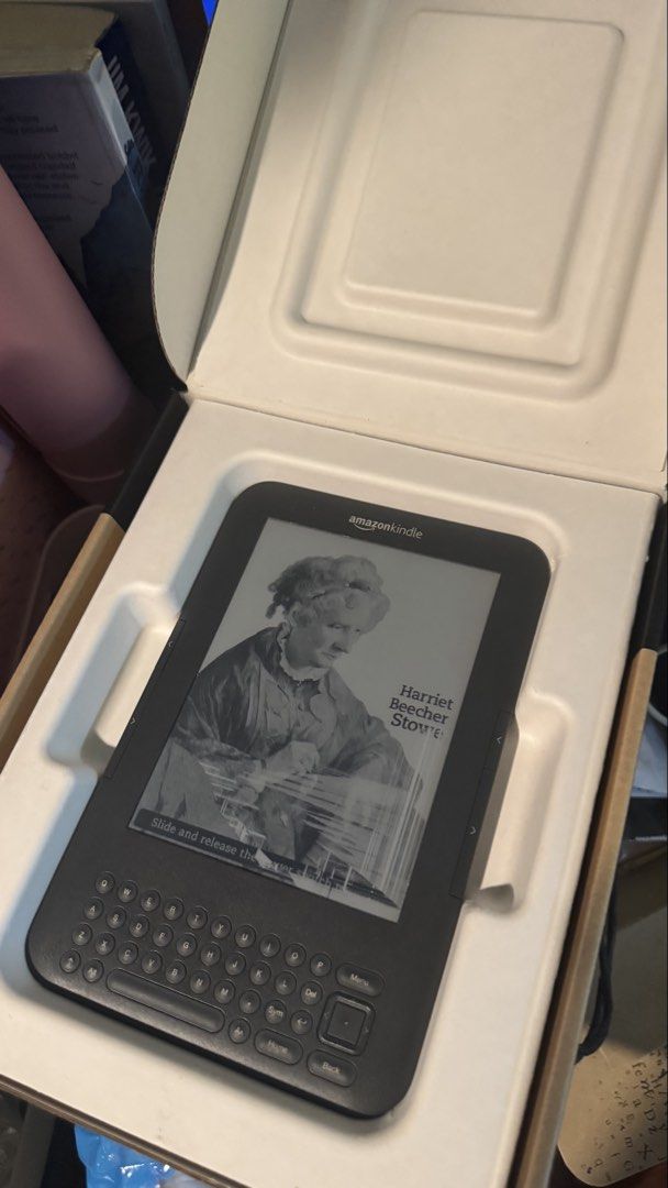 Amazon Kindle Keyboard (Category: Other Mobile & Gadget Accessories) located in Quezon City. Submitted by dominiqueboutique_ (Listing ID 1460911110, Image 1). Description: -Broken. There are stores in PH where you can have it fixed. - Black Amazon Kindle Keyboard Wi-Fi e-reader - Comes with original box and quick start guide - Features a full QWERTY keyboard for easy navigation and typing - Ideal for reading your favorite books anywhere - Screen 