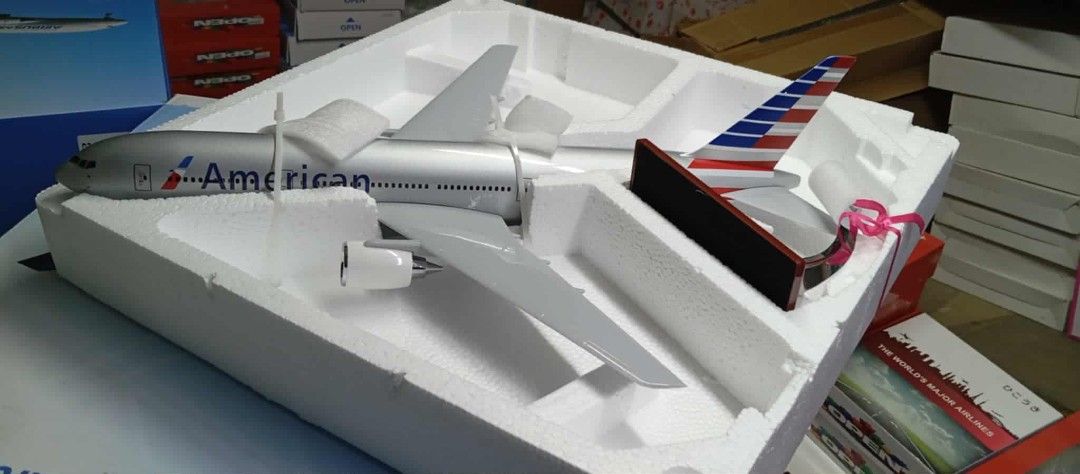American Airlines Airplane Model with Stand (Category: Vehicle & Diecast Models) located in Manila. Submitted by iliasjen3082126 (Listing ID 1460785699, Image 1). Description: - Model airplane from American Airlines - Includes display stand - Ideal for collectors and aviation enthusiasts - Ready for a new home.
