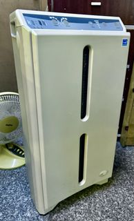 （分類：）位於 。 由 kelsell2020 提交（商品編號 1460826749，圖片 1）。簡介： 。