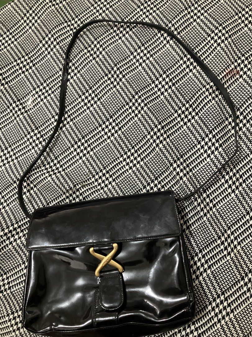 Ann Klein leather shoulder bag (Category: Shoulder Bags) located in Angeles City. Submitted by jnwsurplus (Listing ID 1460739048, Image 2). Description: Plsss see pictures 22cm by 17 Add sf .