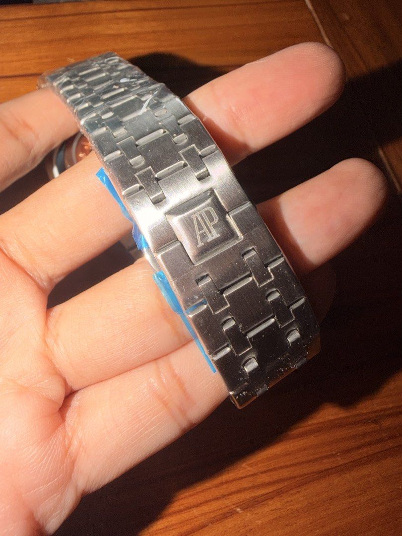 AP (Category: Men's Watches) located in Las Pinas. Submitted by twiceloved24 (Listing ID 1460782879, Image 3). Description: .