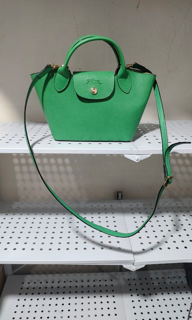 Apple green Longchamp (Category: Cross-body Bags) located in Manila. Submitted by casseyann160760 (Listing ID 1460841262, Image 1). Description: .