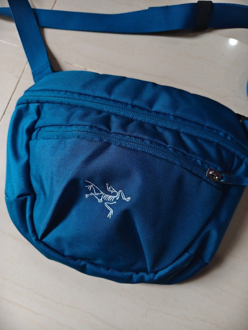 Arc'teryx Bag (Category: Sling Bags) located in Iloilo. Submitted by branded-boy0422_16 (Listing ID 1460751836, Image 2). Description: Good as new 10/10 Color Rate Solid Condition No Issue all details posted.