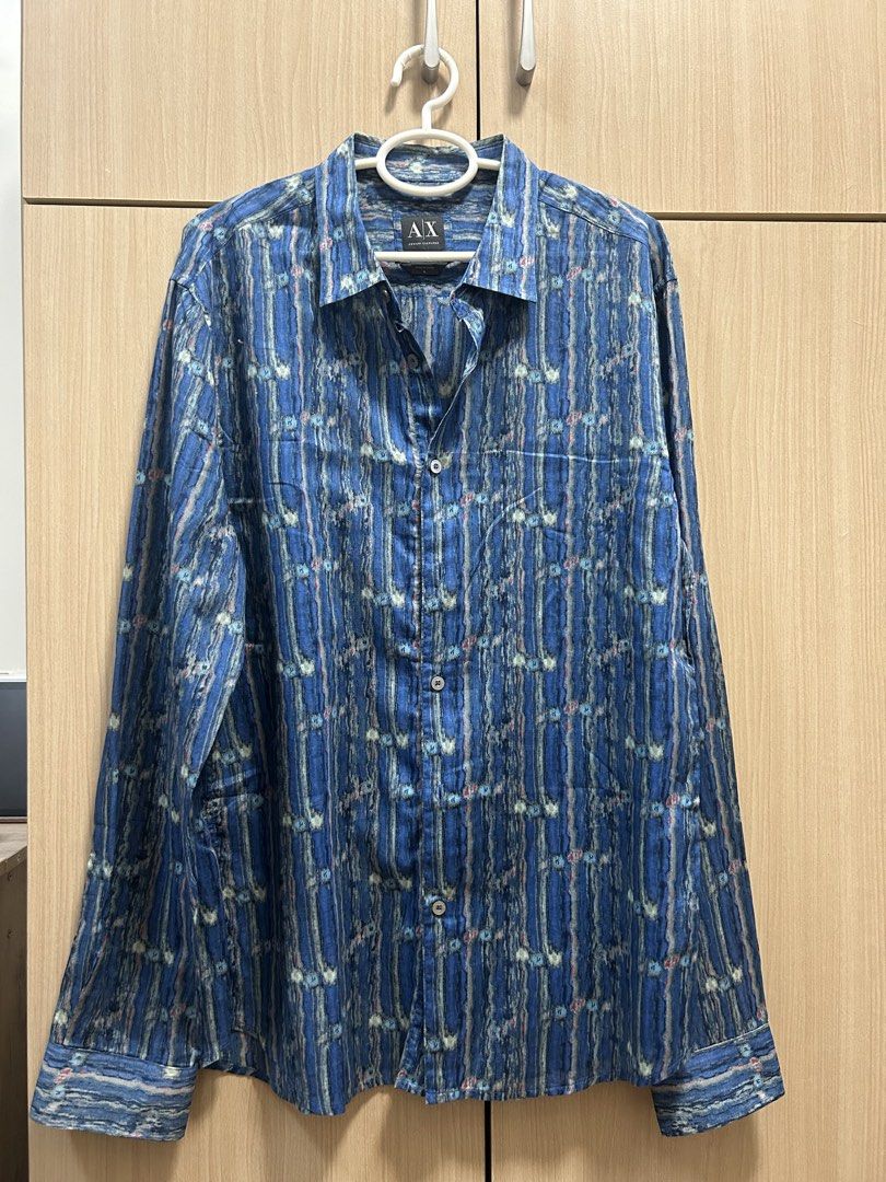 [Armani Exchange] Long-Sleeved Blue Patterned Button-Down Shirt (Category: Formal Shirts) located in Marikina City. Submitted by anonyg (Listing ID 1460722265, Image 1). Description: Selling [Armani Exchange] Long-Sleeved Blue Patterned Button-Down Shirt 📌 Size: Large 📌 Color: Blue Patterned 📌 Condition: 9.5/10 📌 No Issues 📌 Price: ₱280 📌 RFS: Decluttering 💬 Feel free to message if you need more details. Negotiable. .