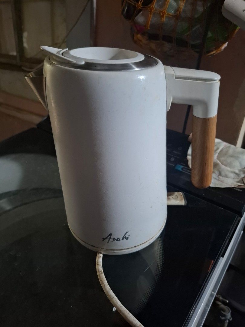 Asahi wood series electric kettle (Category: Cookware & Accessories) located in Manila. Submitted by angelesmig00232 (Listing ID 1460775779, Image 2). Description: Sa mga mahilig sa aesthetic dyan pwedeng pwede eto. Na tambak lang and di na nagagamit kasi extra kettle nalang to. Nabili to ng 2500 pero asking for 900 nalang Imus cavite location Pwede pick up or lalamove.