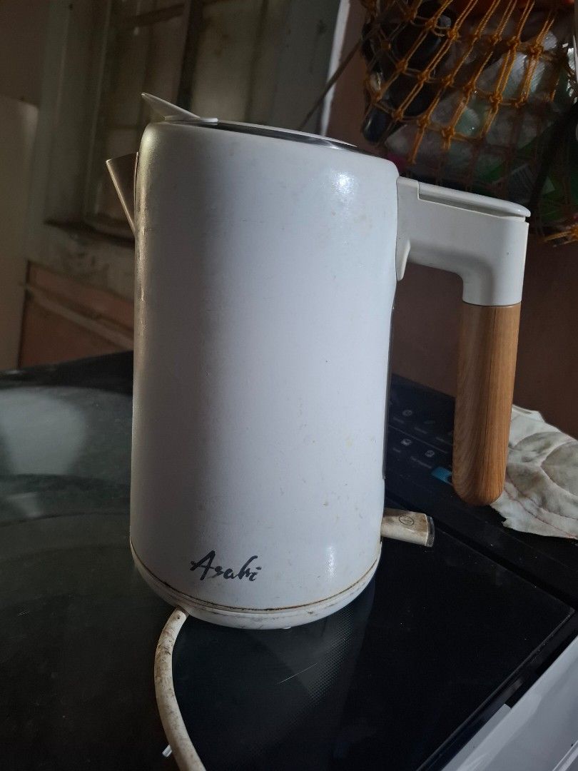 Asahi wood series electric kettle (Category: Cookware & Accessories) located in Manila. Submitted by angelesmig00232 (Listing ID 1460775779, Image 1). Description: Sa mga mahilig sa aesthetic dyan pwedeng pwede eto. Na tambak lang and di na nagagamit kasi extra kettle nalang to. Nabili to ng 2500 pero asking for 900 nalang Imus cavite location Pwede pick up or lalamove.