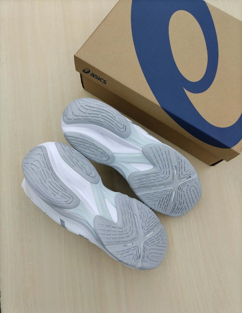 Asics Blade Ff 2 "White Silver" 🥶🥵🛒 (Category: Sneakers) located in Manila. Submitted by josier_181 (Listing ID 1460725770, Image 3). Description: Pm for more details📩 I can provide Cash On Delivery or gcash payment along metro Manila some parts of Luzon other place like province cod or cop Via Lbc, J&t, Jr's. If that's not what's delivered Please return it to the rider. Thank you and Godbless 🙏🙏🙏🙏.
