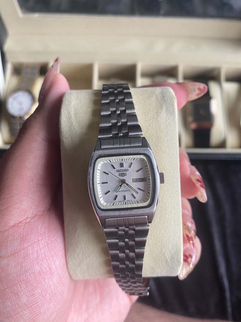 Assorted Watches (Category: Luxury Watches) located in Calamba. Submitted by zealocean.b2496a (Listing ID 1460770331, Image 1). Description: Message me for the prices.