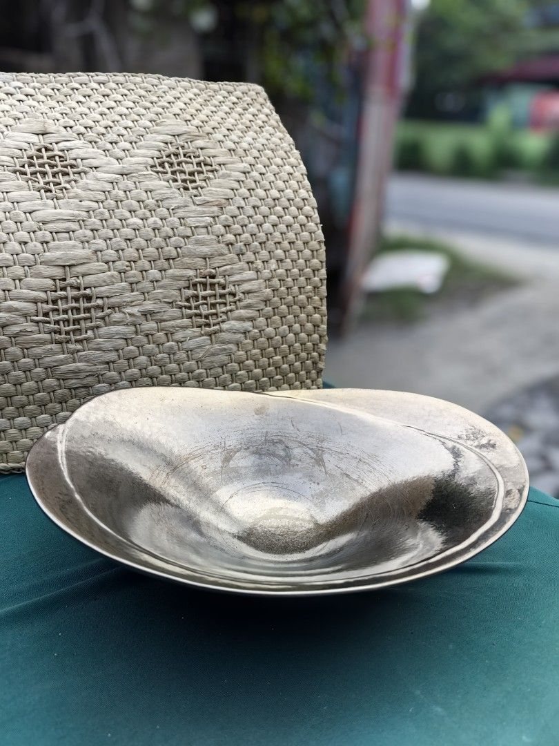 Assymetrical decorative bowl (Category: Vases & Decorative Bowls) located in Calamba. Submitted by princesspauliney. (Listing ID 1460815847, Image 2). Description: vintage metallic-glazed ceramic serving bowl Can use for fruit bowl, dining centerpiece, console entry way, ikebana vessel. 400 only.