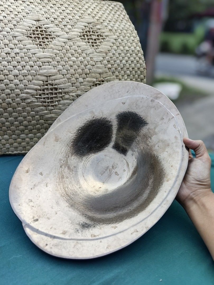 Assymetrical decorative bowl (Category: Vases & Decorative Bowls) located in Calamba. Submitted by princesspauliney. (Listing ID 1460815847, Image 3). Description: vintage metallic-glazed ceramic serving bowl Can use for fruit bowl, dining centerpiece, console entry way, ikebana vessel. 400 only.