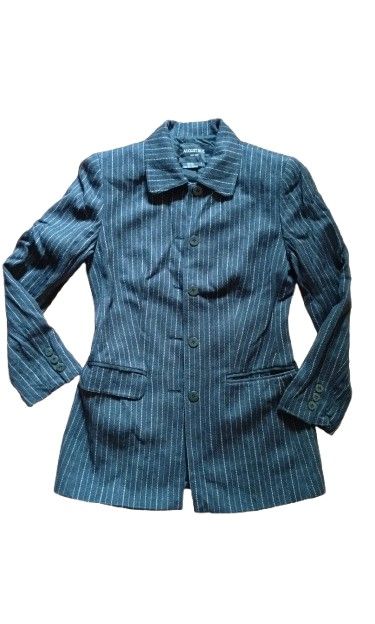August Silk Black Pin Striped Blazer (Category: Coats, Jackets and Outerwear) located in Quezon City. Submitted by jojoleen28 (Listing ID 1460757819, Image 1). Description: Measurements: Chest when buttoned 34" Waist when buttoned up to 30" Length 28" Sleeves length 21".