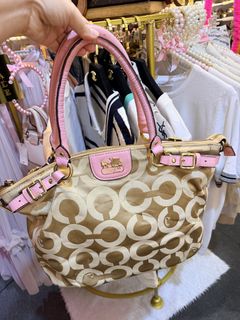 (Category: ) located in . Submitted by lovebags.ph (Listing ID 1460885530, Image 1). Description: .