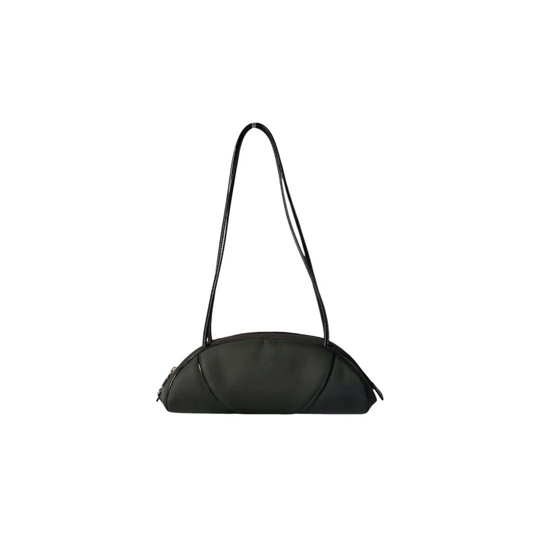 AUTHENTIC Dior Black Nylon East West Bag (Category: Luxury Bags & Wallets) located in Baliuag. Submitted by shoppethrift (Listing ID 1460771501, Image 1). Description: - Guaranteed Authentic - Coded - Christian Dior Zip.