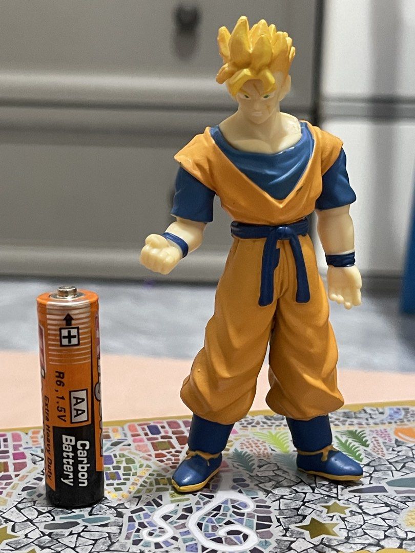 Authentic Dragon ball Z figures (Category: Figurines & Statues) located in Cabiao. Submitted by imeon13 (Listing ID 1460908947, Image 3). Description: take all for 950 last price seen means pass.