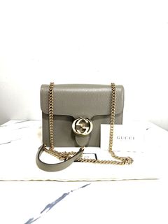 (Category: ) located in . Submitted by oishii.preloved.co (Listing ID 1460897772, Image 1). Description: .