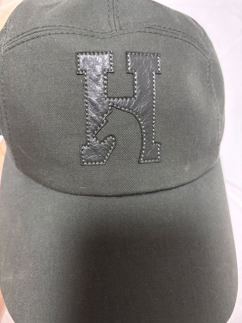 Authentic Hermes Cap (Category: Activewear) located in Quezon City. Submitted by yang0603_turtle (Listing ID 1460774697, Image 1). Description: Nevada Cap.