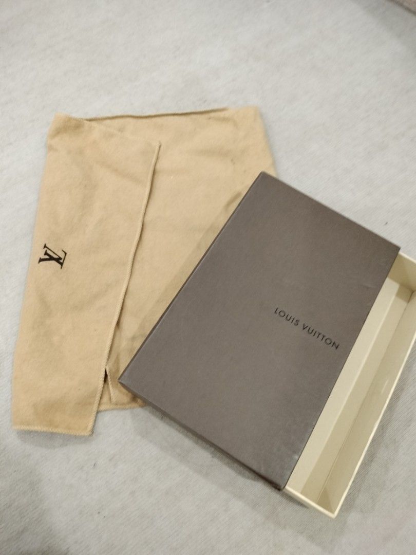 Authentic Louis Vuitton dust bag and box (Category: Accessory Holder, Box & Organizers) located in Quezon City. Submitted by dex.colletions (Listing ID 1460907156, Image 3). Description: .