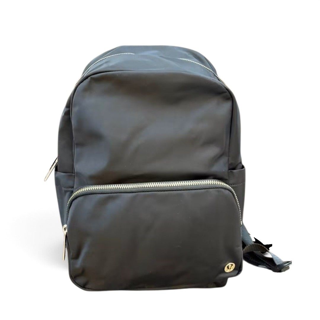 Authentic Lululemon Everywhere Backpack (Category: Backpacks) located in Manila. Submitted by gatrading (Listing ID 1460780927, Image 1). Description: .
