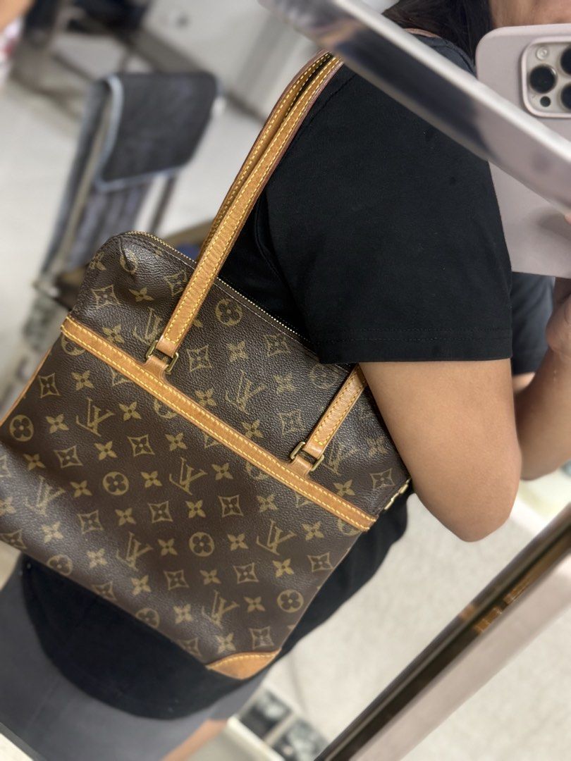 Authentic LV Sac Coussin (Category: Shoulder Bags) located in Manila. Submitted by reg08 (Listing ID 1460835853, Image 2). Description: Slightly nego.