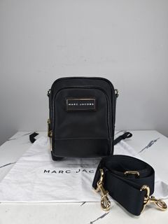(Category: ) located in . Submitted by oishii.preloved.co (Listing ID 1460857864, Image 1). Description: .