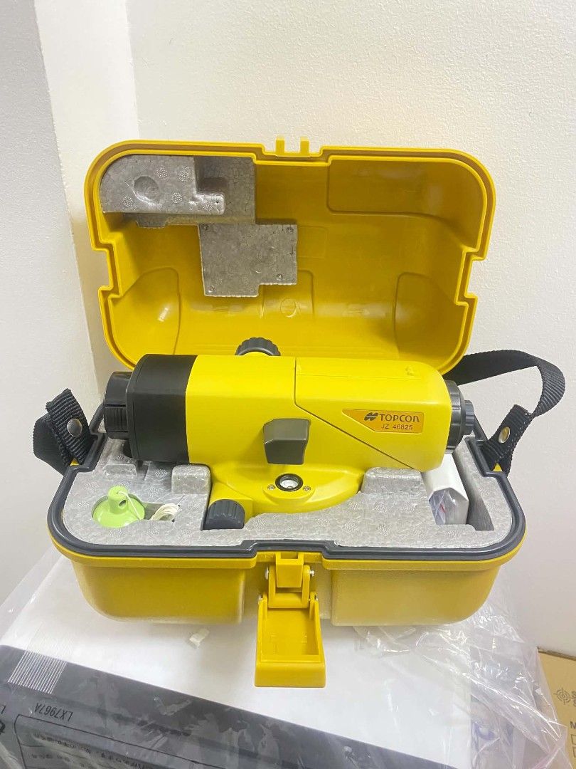 Auto Level Topcon (Category: Construction Tools & Equipment) located in Manila. Submitted by leo_jolmax_sales (Listing ID 1460830419, Image 2). Description: onhand auto level topcon..