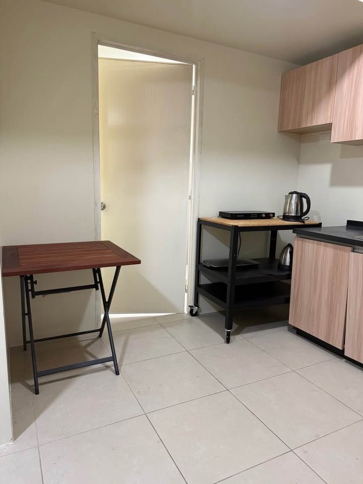 Avida Sola 1 Bedroom (Category: Apartments & Condos) located in Manila. Submitted by jeanjean05 (Listing ID 1460911874, Image 3). Description: For rent: Avida Sola Tower 1 1 Bedroom — Fully Furnished 39 sqm | 29th floor ₱ 25,000 inclusive of association dues Mode of Payment: 1 month advance, 2 months security deposit, and 11PDCs.