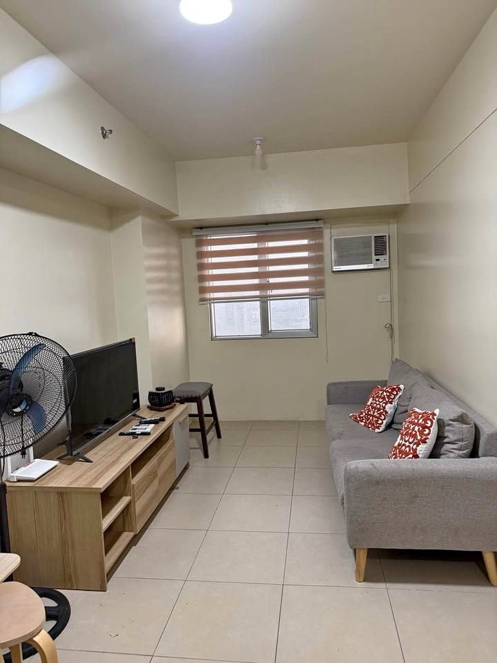 Avida Sola 1 Bedroom (Category: Apartments & Condos) located in Manila. Submitted by jeanjean05 (Listing ID 1460911874, Image 1). Description: For rent: Avida Sola Tower 1 1 Bedroom — Fully Furnished 39 sqm | 29th floor ₱ 25,000 inclusive of association dues Mode of Payment: 1 month advance, 2 months security deposit, and 11PDCs.