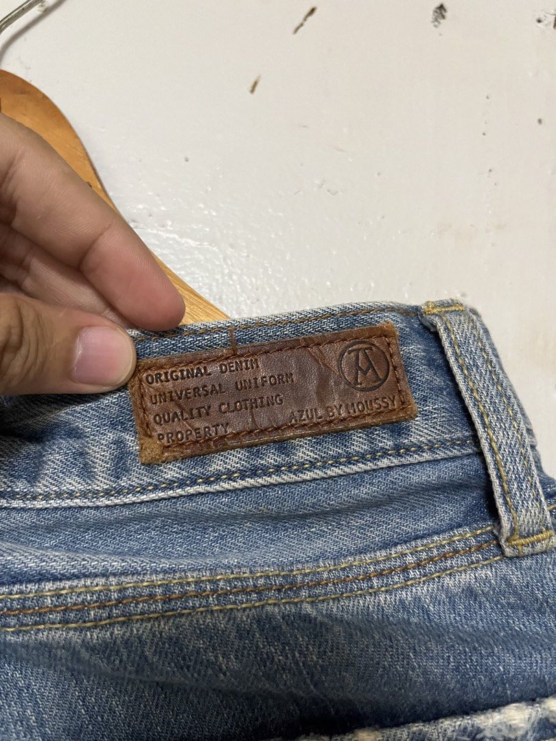 Azul distressed denim jorts (Category: Shorts) located in Kabankalan. Submitted by zeich_thrift (Listing ID 1460813720, Image 3). Description: Azul distressed denim jorts Waist 30 Length 21 Need deep wash No issue.
