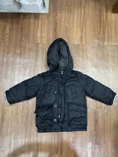 (Category: ) located in . Submitted by mycloset1o1 (Listing ID 1460758641, Image 1). Description: .
