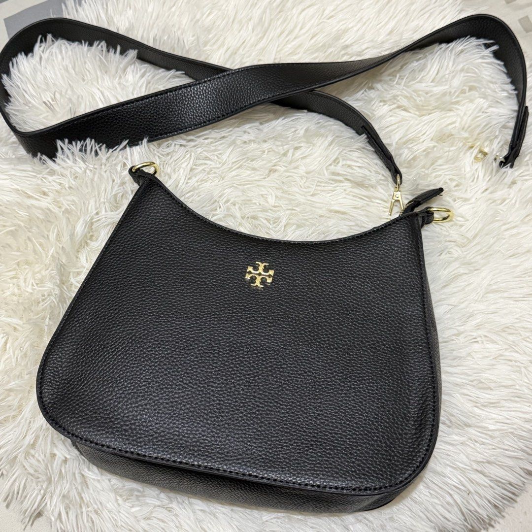 bag with strap (Category: Luxury Bags & Wallets) located in Makati City. Submitted by find.me.no (Listing ID 1460719279, Image 1). Description: .