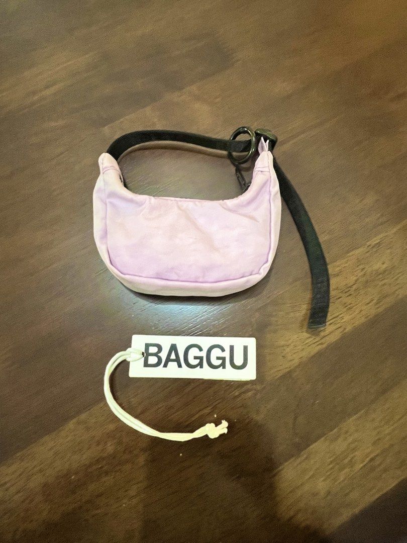Authentic BAGGU Crescent Bag Charm in Peony/ Light pink (Category: Charms) located in Taguig. Submitted by declutteringprettyinpink (Listing ID 1460760727, Image 2). Description: 🎀 ALL ITEMS ARE AVAILABLE UNLESS MARKED AS SOLD/RESERVED. 🎀 Rfs: decluttering - No flaws 🎀 FIRST PAY, FIRST SERVED POLICY. 🎀 NO ORDER FORM, NO TRANSACTION. 🎀 MOP: Gcash 🎀 All items for sale are 100% AUTHENTIC. I do not buy, wear, nor sell fake products. ___________